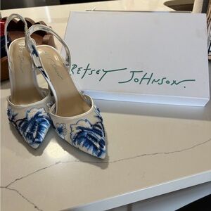 Betsey Johnson White Slingback Pointed Heels with Blue Floral Embroidery